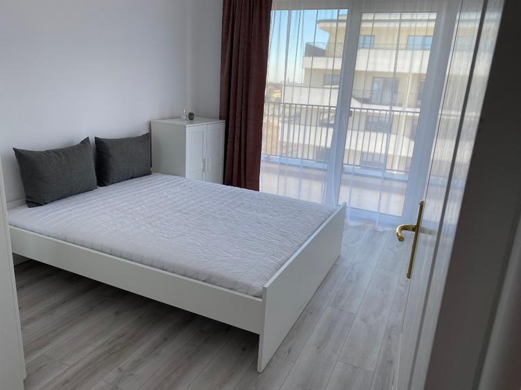 Apartament cu 2 camere semidecomandat în Florești