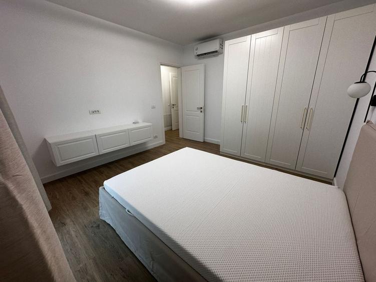 Apartament cu 3 camere decomandat, mobilat în Universitate
