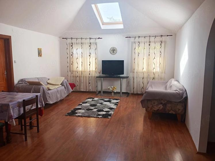 Casă cu 4 camere cu Teren 18600 Mp în Foeni