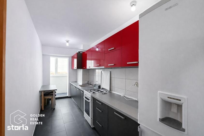 Apartament cu 3 camere decomandat în Polivalentă