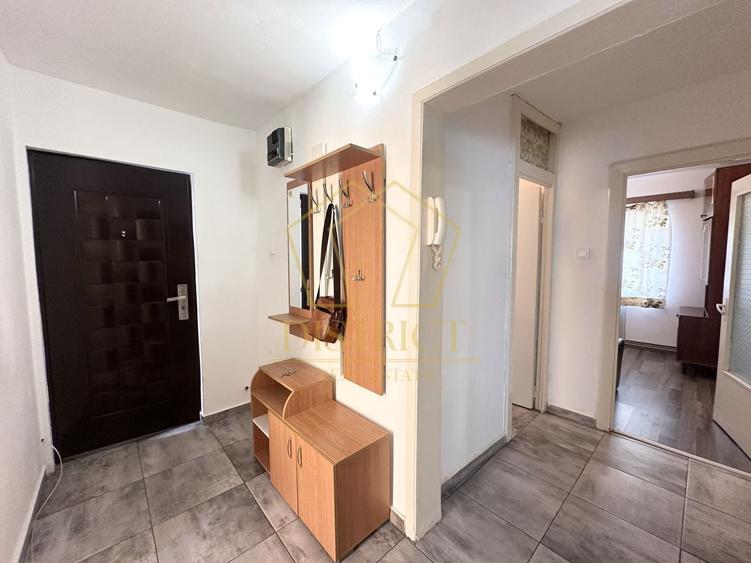 Apartament cu 3 camere decomandat, mobilat în Complex Studențesc