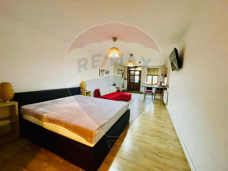 Apartament cu 2 camere decomandat, mobilat în Ultracentral