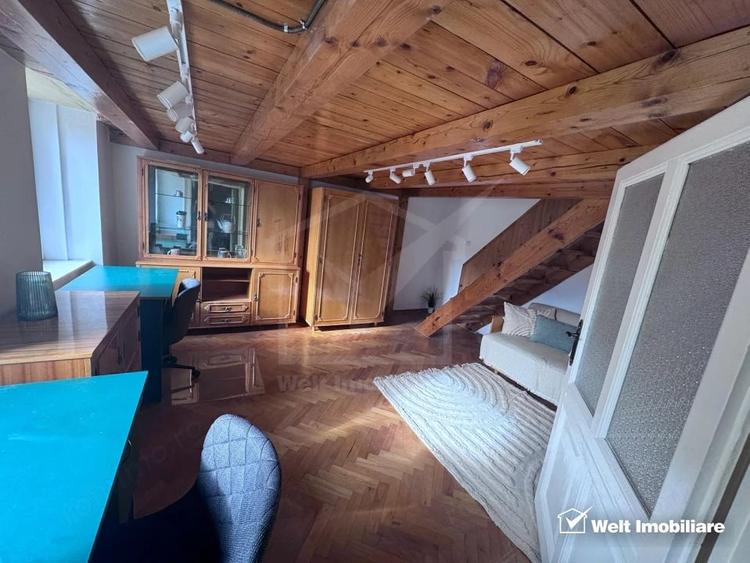 Apartament cu 3 camere semidecomandat în Central