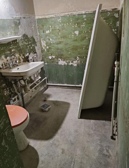 Apartament cu 2 camere semidecomandat în Ferentari
