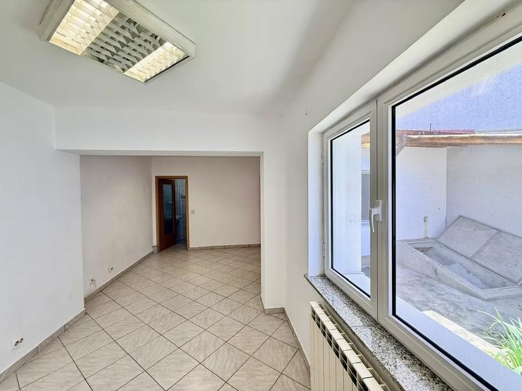 Casă cu Teren 100 Mp în Domenii