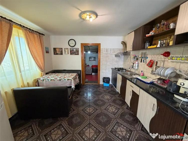 Casă cu 3 camere cu Teren 1021 Mp în Odobești