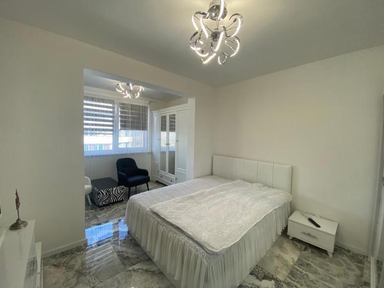 Apartament cu 3 camere decomandat, mobilat în Florești