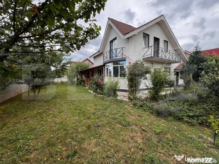 Casă cu 4 camere cu Teren 500 Mp în Central