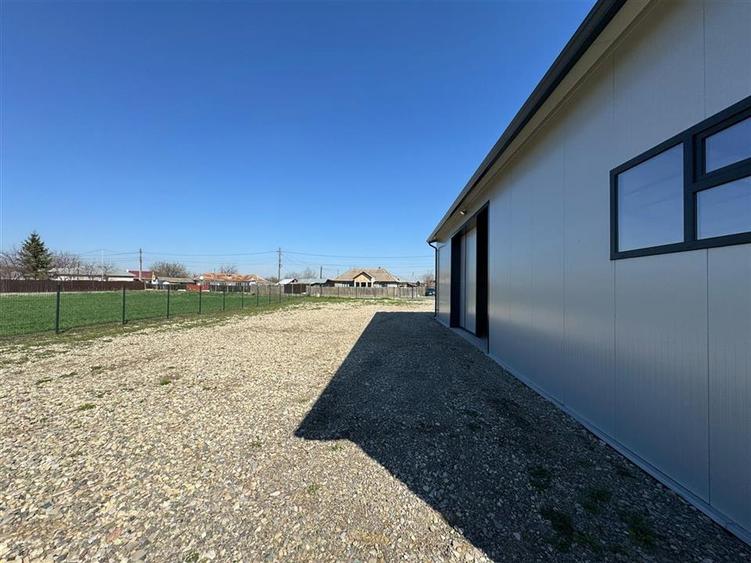 Spațiu industrial, de 180 mp, în Garoafa
