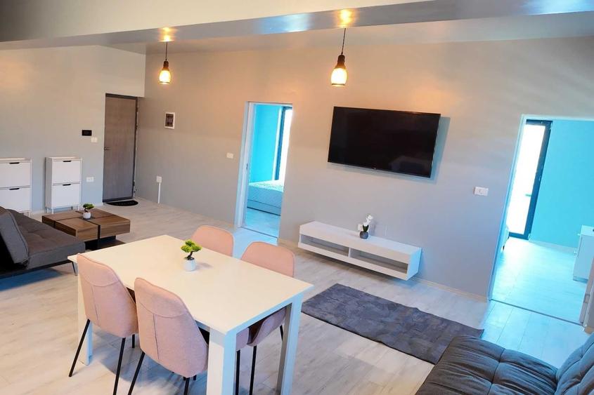 Apartament cu 3 camere decomandat în Vladimirescu