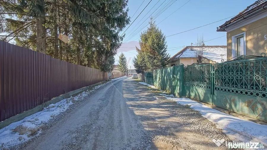 Casă cu 2 camere cu Teren 778 Mp în Tărlungeni