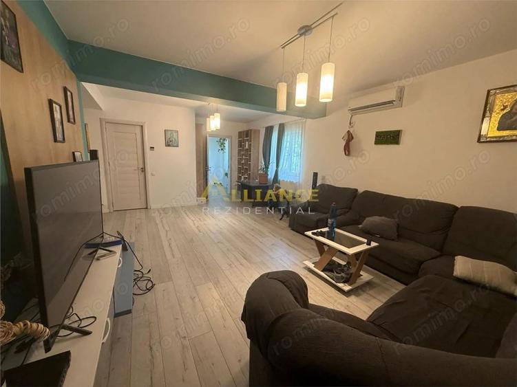 Casă cu 4 camere cu Teren 578 Mp în Central