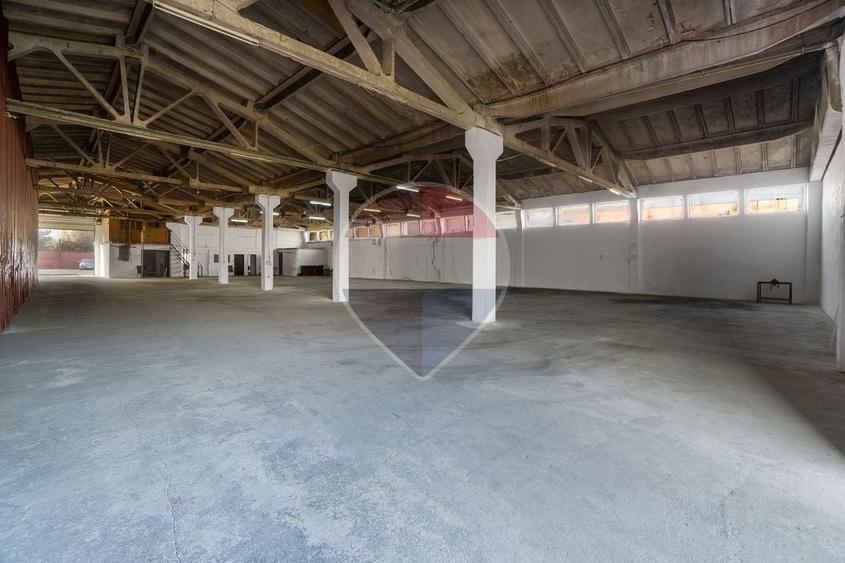Spațiu industrial, de 1,660 mp, în Bartolomeu