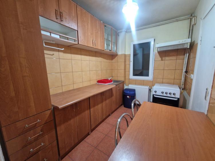 Apartament cu 2 camere semidecomandat în Medicină