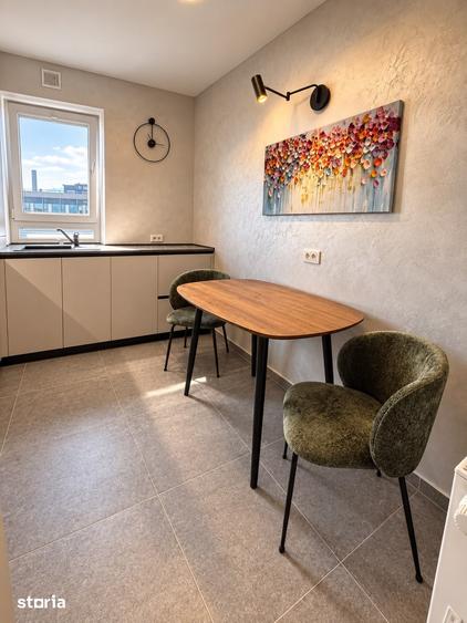 Apartament cu 2 camere decomandat în Tractorul