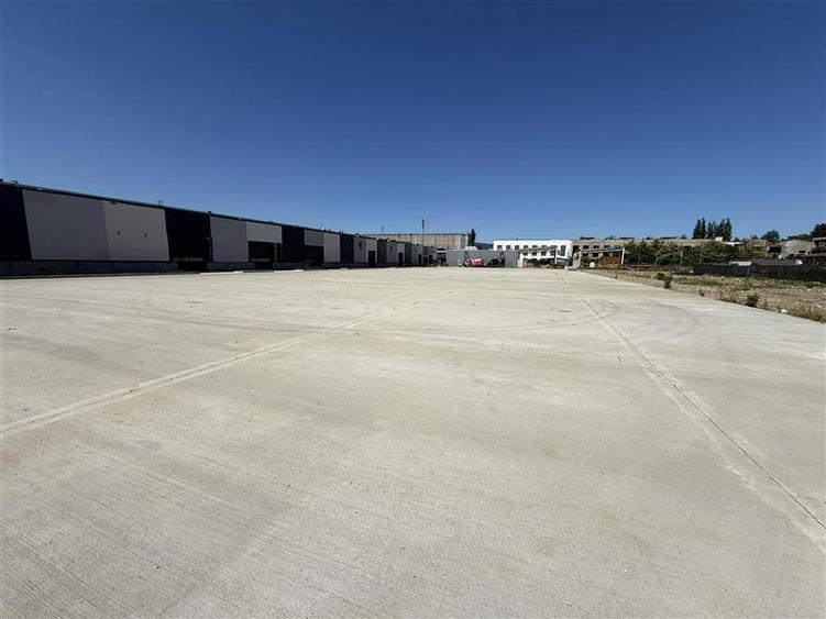 Spațiu industrial, de 450 mp, în Republicii