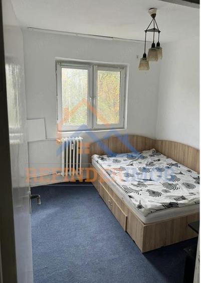 Apartament cu 2 camere decomandat în Berceni