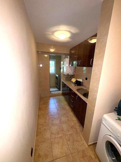 Apartament cu 2 camere semidecomandat, mobilat în Micro 38