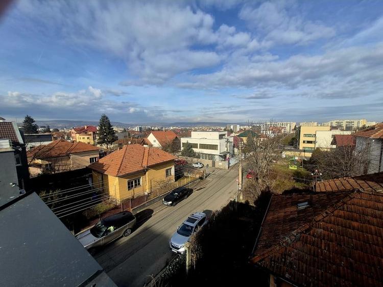 Duplex cu 4 camere cu Canalizare în Andrei Mureșanu