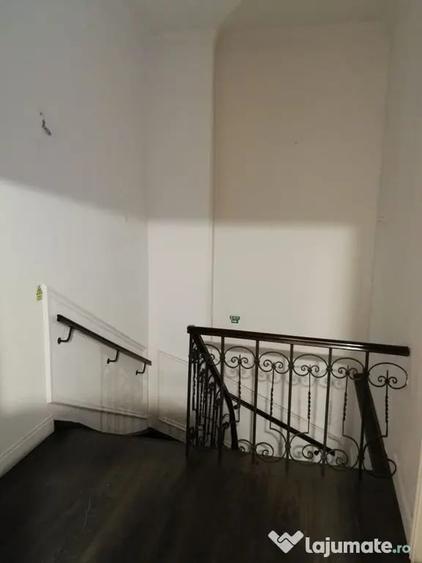 Spațiu comercial, de 330 mp, în P-ța Rosetti