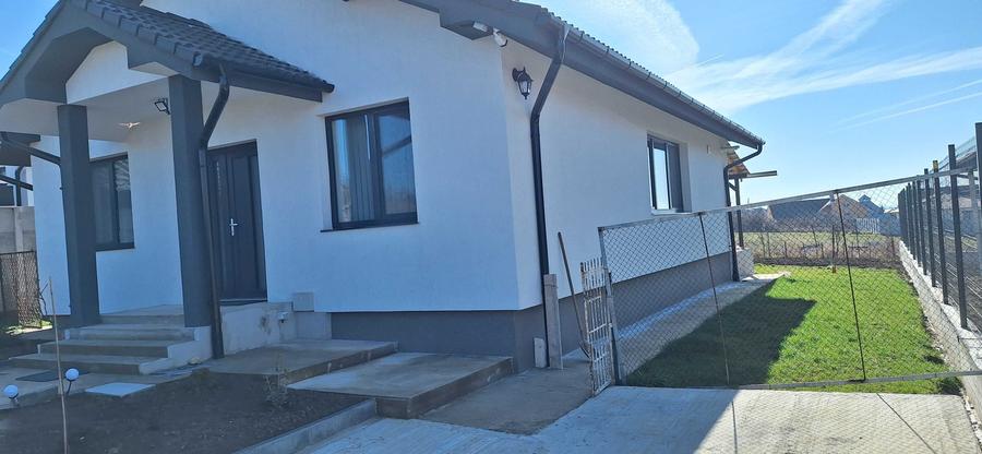 Casă cu 3 camere în Oncea