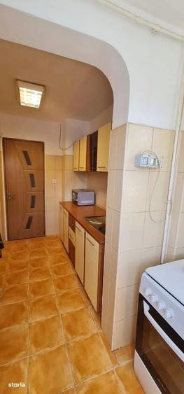 Apartament cu 3 camere semidecomandat în Nicolae Grigorescu