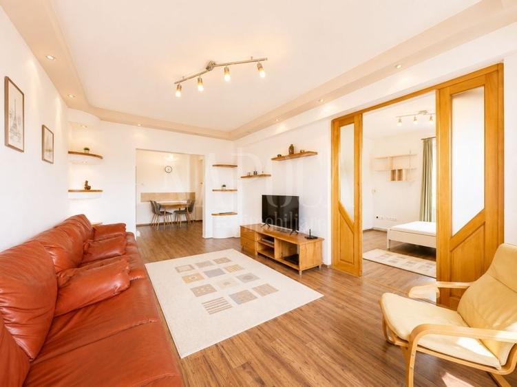 Apartament cu 4 camere semidecomandat în Zorilor