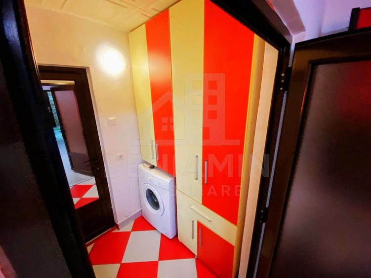 Apartament cu 2 camere semidecomandat, mobilat în Rovine