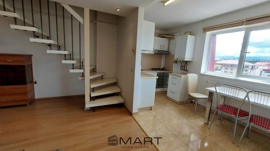 Apartament cu 4 camere decomandat în Ștrand