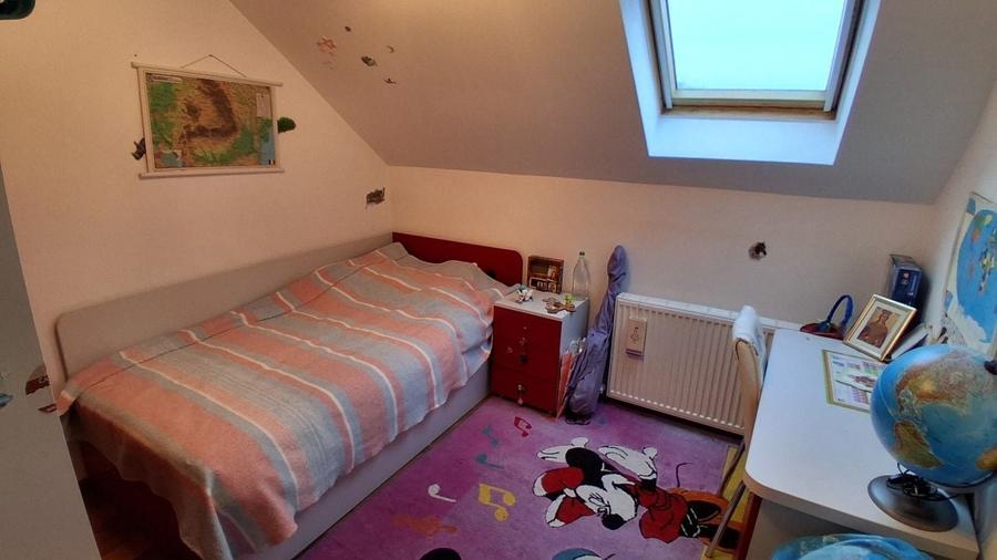 Casă cu 4 camere în Bărdești