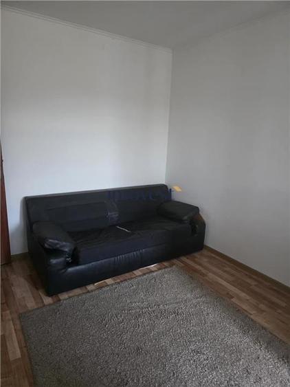 Apartament cu 2 camere decomandat în Solidarității