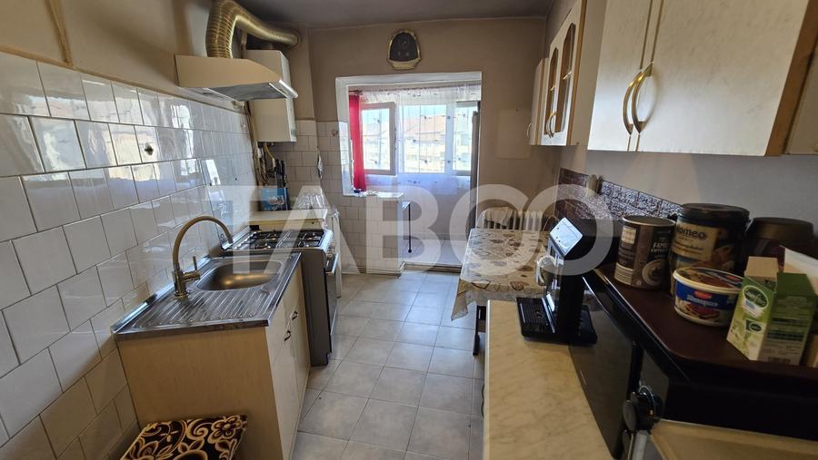 Apartament cu 2 camere decomandat, mobilat în Ștrand