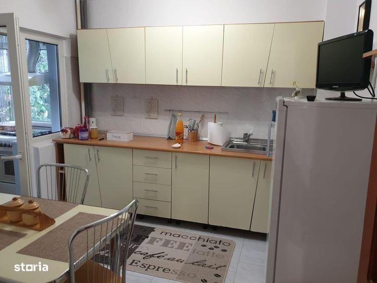Apartament cu 3 camere decomandat în Conțești