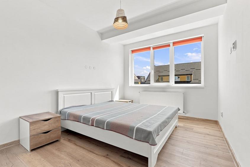 Apartament cu 3 camere decomandat, mobilat în Rediu
