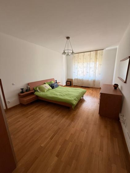 Apartament cu 4 camere decomandat în Plevnei