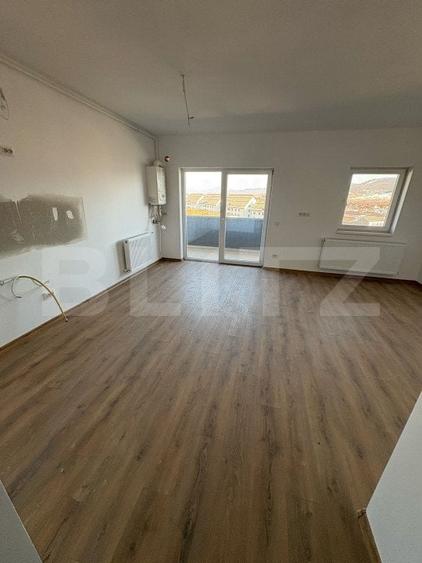 Apartament cu 3 camere decomandat în Centura