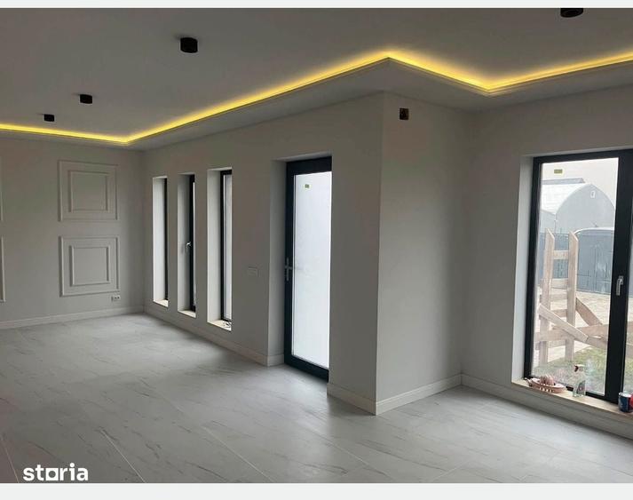 Casă cu 3 camere cu Teren 330 Mp în Gălbinași