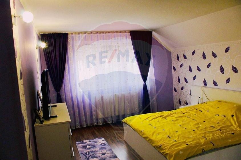 Casă cu 6 camere cu Teren 719 Mp în Oncea