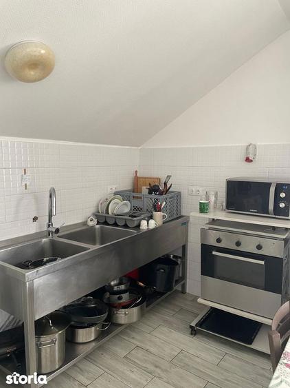 Casă cu 8 camere cu Teren 500 Mp în Turnișor