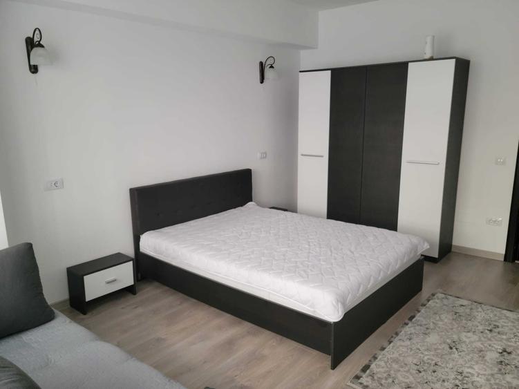 Garsonieră decomandată în Central
