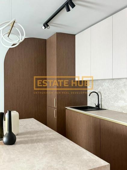 Apartament cu 2 camere semidecomandat, mobilat în Central