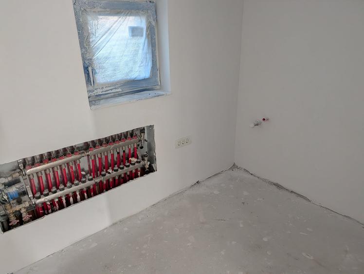 Casă individuală cu 5 camere cu Canalizare în Ștefăneștii de Jos