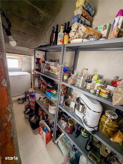 Casă cu 5 camere cu Teren 300 Mp în Sântandrei