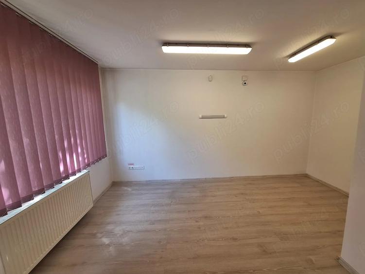 Spațiu comercial, de 47 mp, în Central
