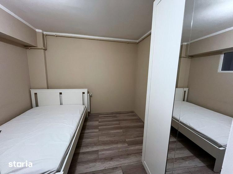 Apartament cu 3 camere semidecomandat în Între Lacuri