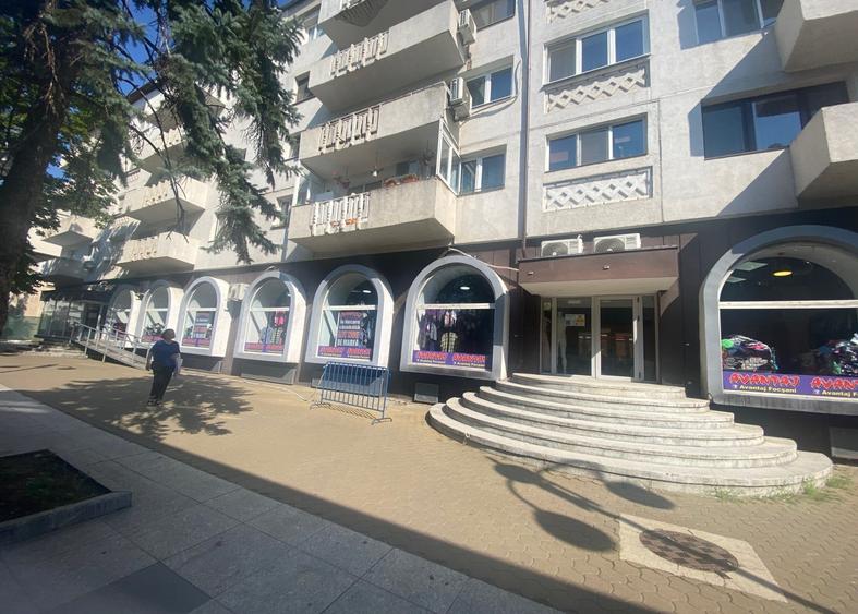 Spațiu comercial, de 160 mp, în Central