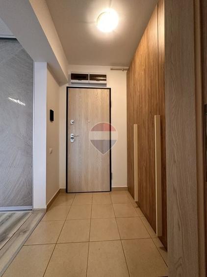 Apartament cu 2 camere semidecomandat, mobilat în Băneasa