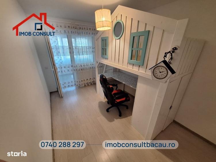 Apartament cu 3 camere decomandat în Banca Națională