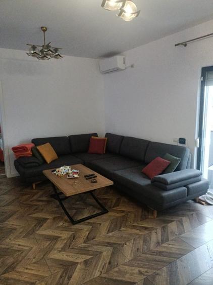 Apartament cu 2 camere semidecomandat, mobilat în Chișoda