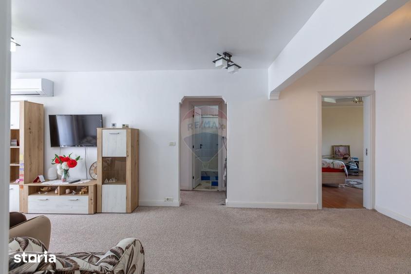 Apartament cu 4 camere în Mioriței
